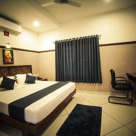 Icon Residency Hotel Kalpetta Exterior photo