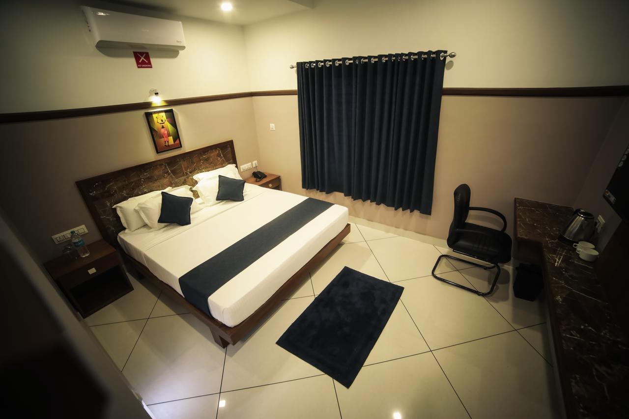 Icon Residency Hotel Kalpetta Exterior photo