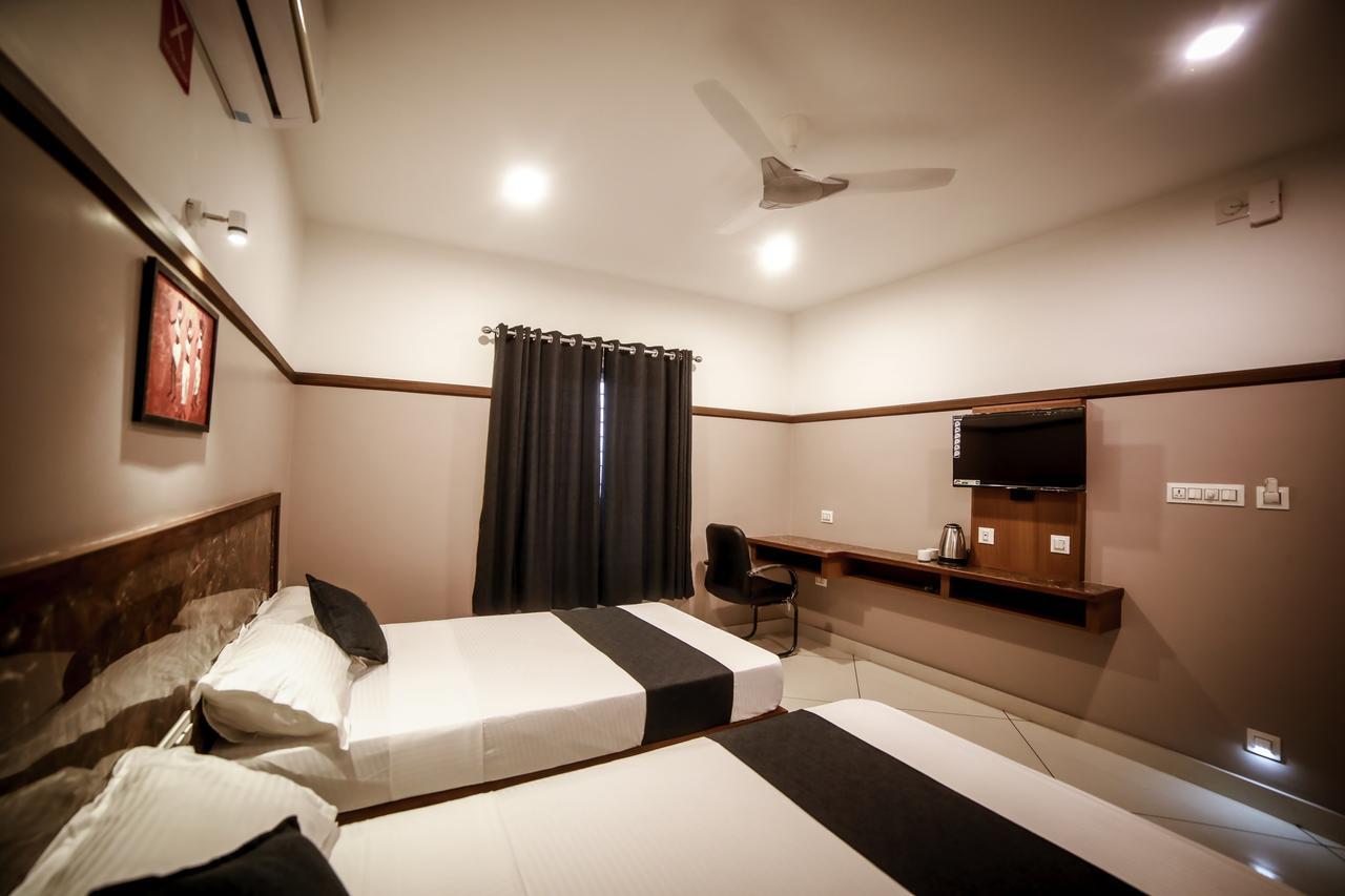 Icon Residency Hotel Kalpetta Exterior photo